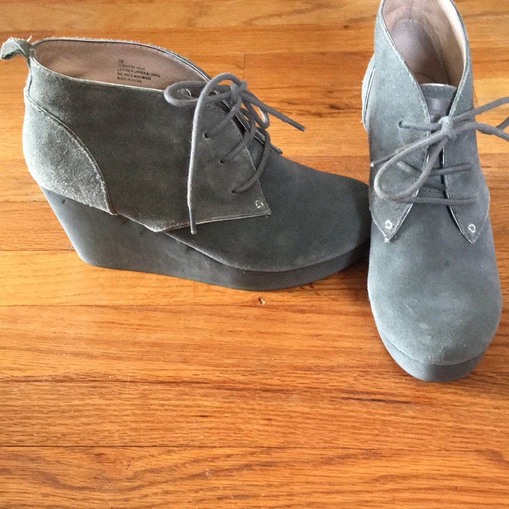 Tommy Bahama Grey Wedge Lace Up Bootie